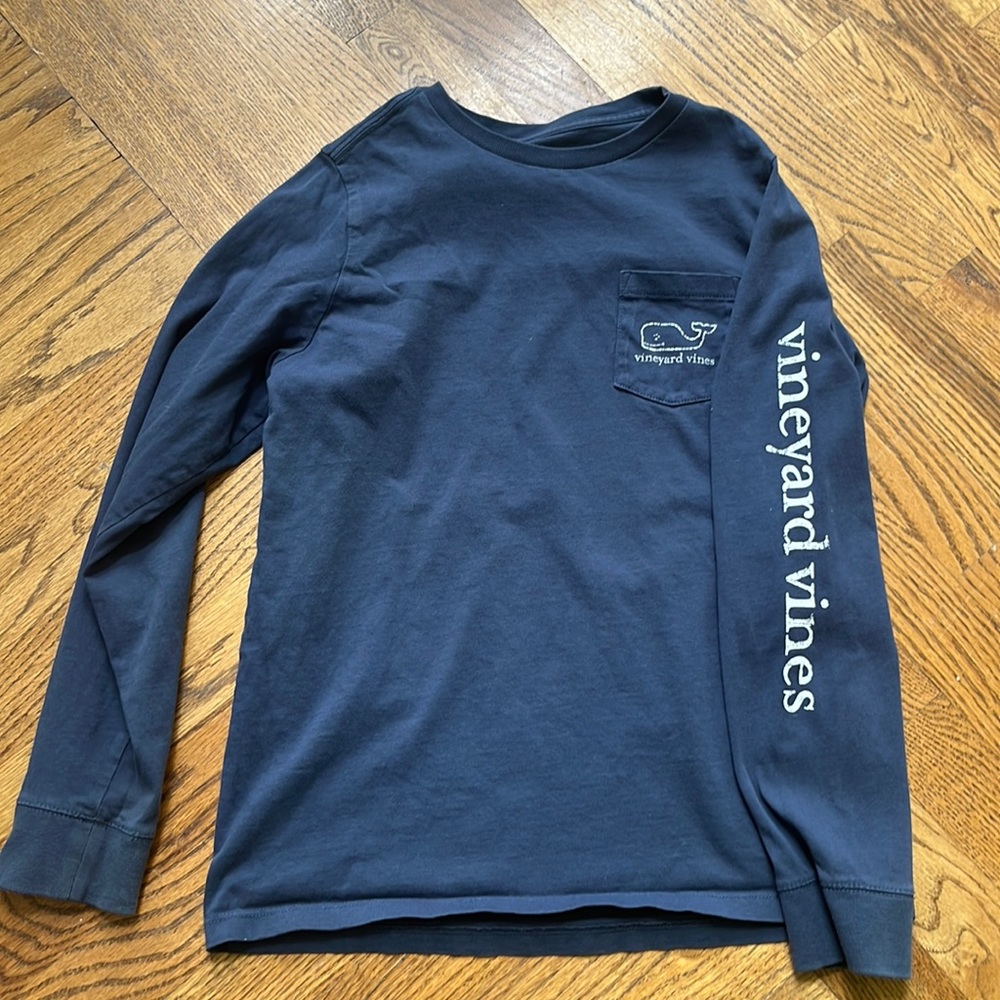 Boys Vineyard Vines long sleeve T small